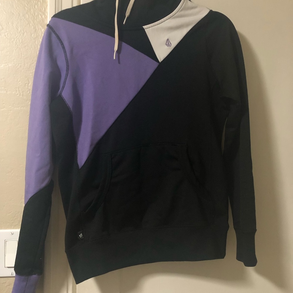 Volcom water resistant snowboard sweatshirt